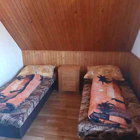 Na Rozcesti *